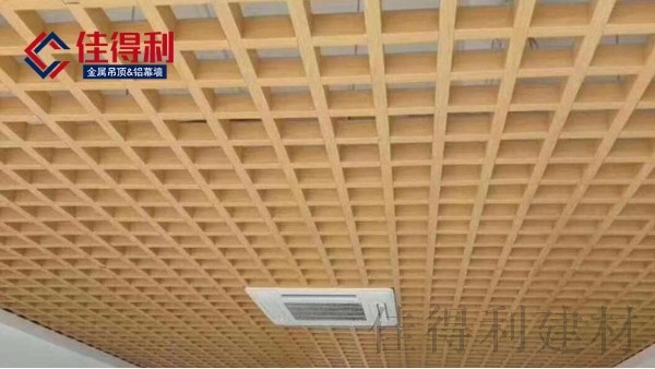 30.cc铝格栅型材年底热销